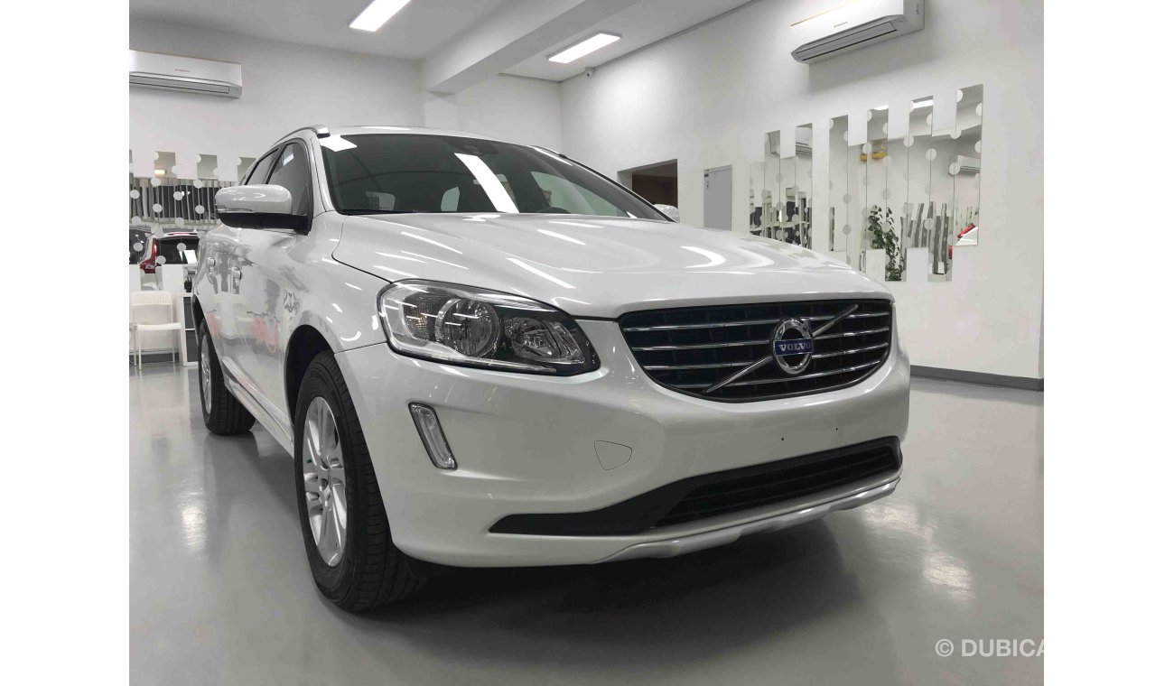 فولفو XC 60 SUPER CLEAN CAR LOW MILEAGE ORIGINAL PAINT