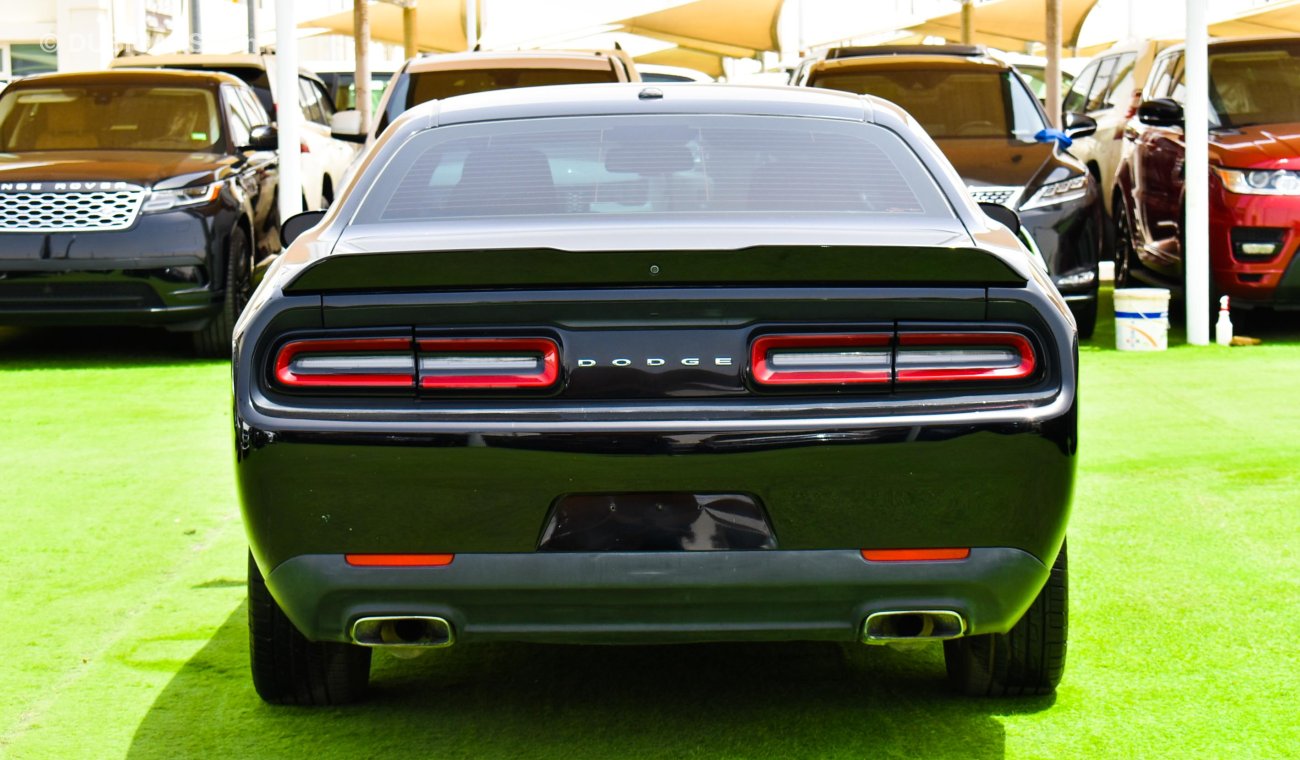 Dodge Challenger