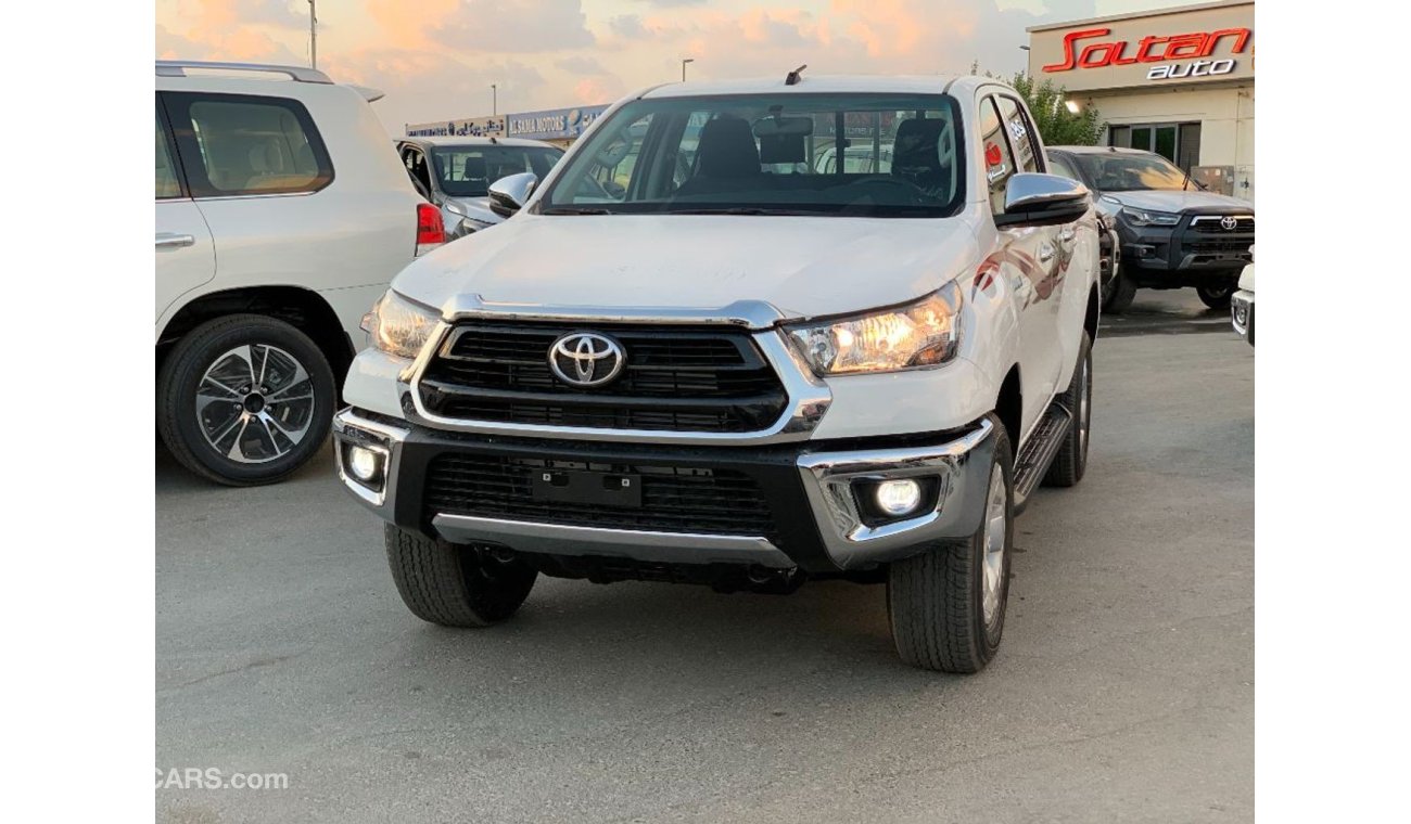 Toyota Hilux 4x4 2.4L V4 Automatic Gear and FR Chrome Bumper