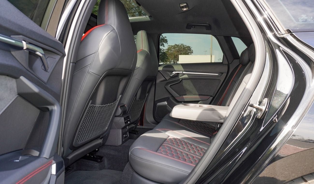 أودي RS3 TFSI quattro 2.5L Sportback