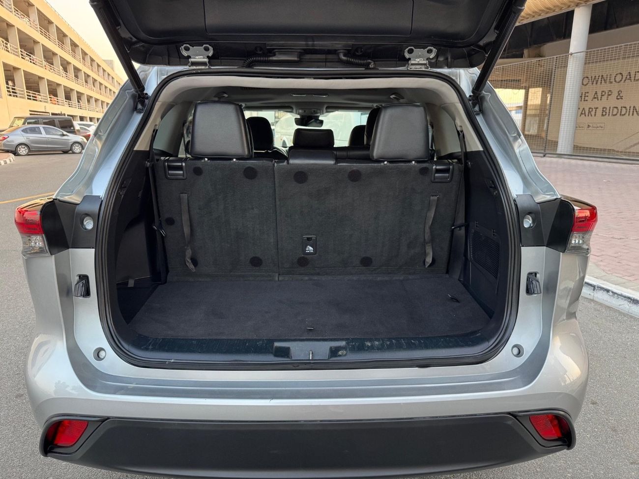 تويوتا هايلاندر 2.5L Hybrid VXR (AWD)