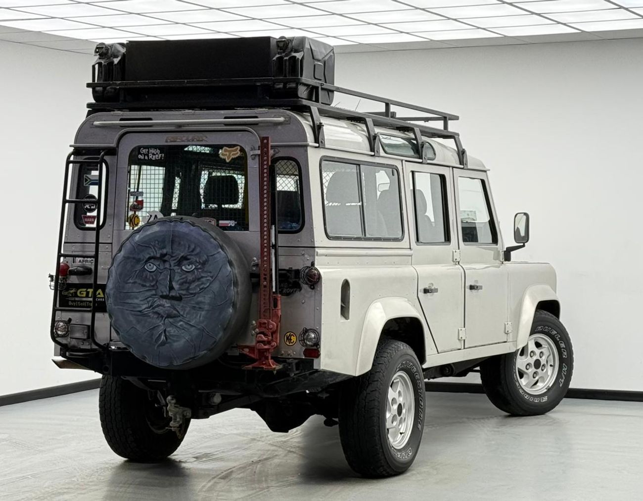 لاند روفر ديفندر 1988 Land Rover Defender ,Excellent Condition ,GCC