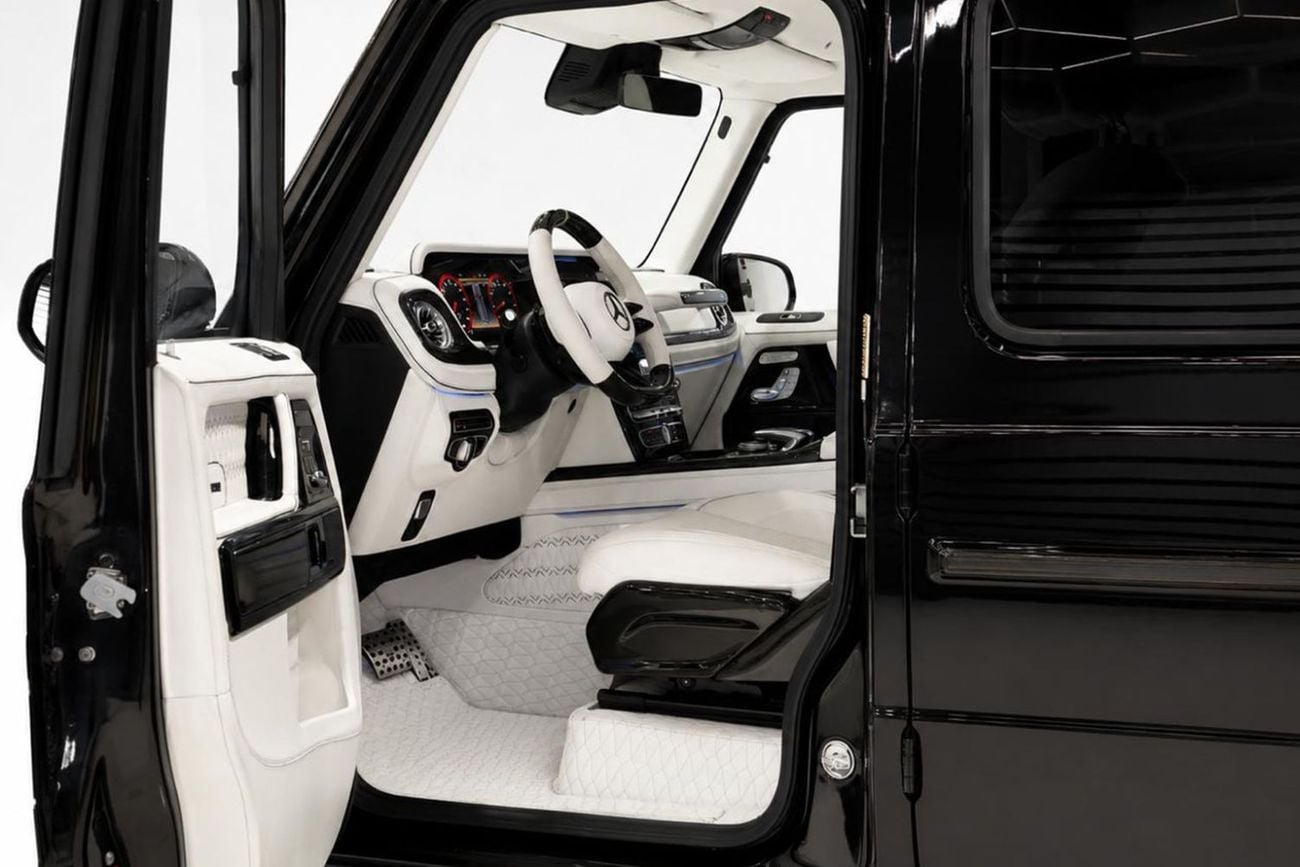 Mercedes Benz G63 AMG Mercedes-Benz G63 AMG 2023 l Japanese Specs l AED 11,554 / Monthly