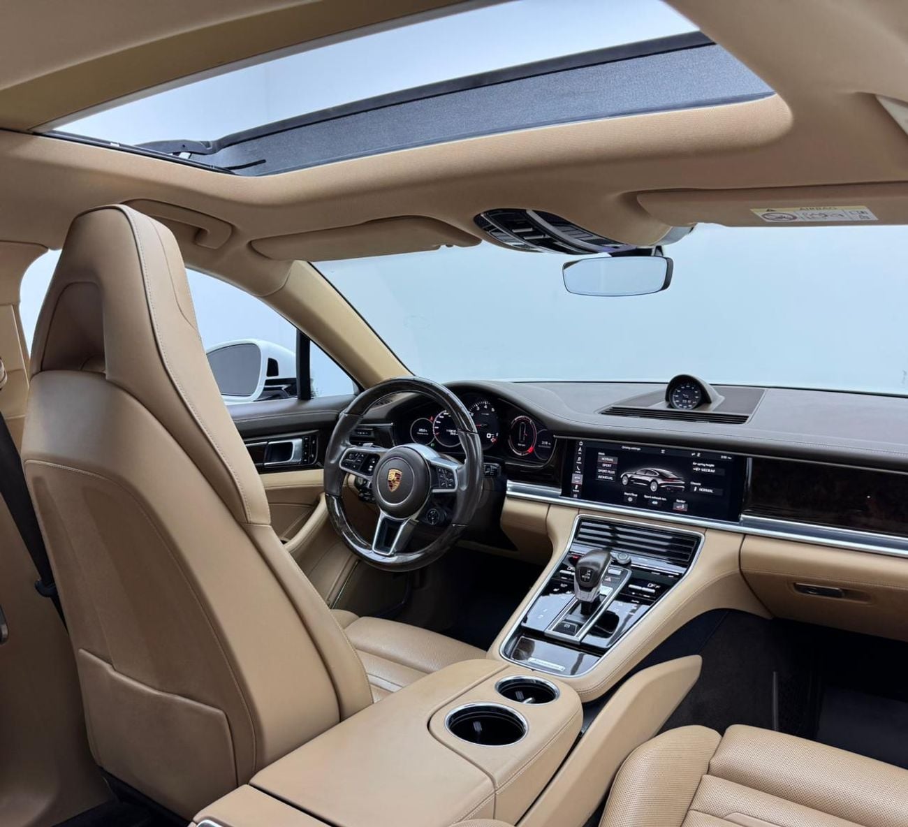 بورش باناميرا 4S 2.9L 2018 Porsche Panamera 4S, Full Porsche Service History, Sport Chrono Package, GCC2018 Porsch