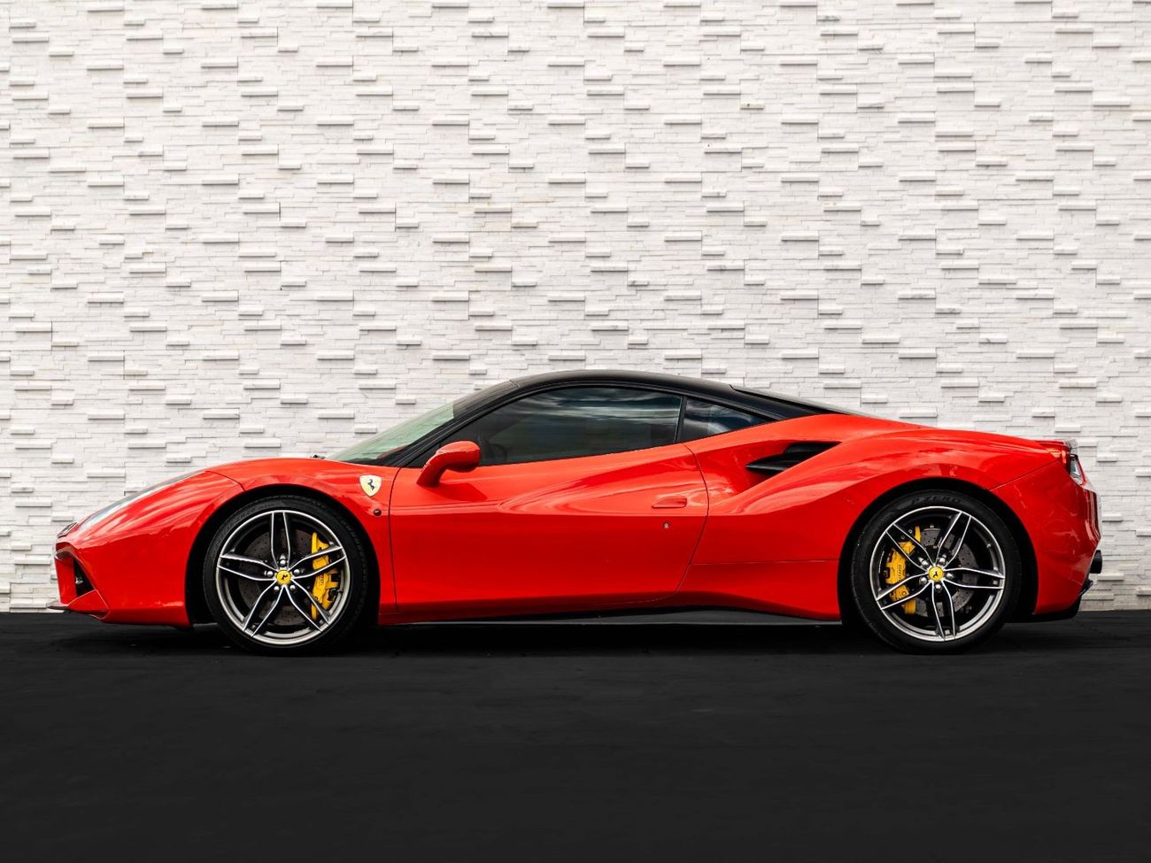 فيراري 488 2016 FERRARI 488 GTB • OFFICIAL FERRARI AGENCY SERVICE HISTORY