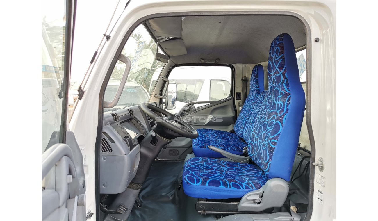 Mitsubishi Canter 4.2L, Diesel, Manual Grear Box, Front A/C, Dual Battery (LOT # 6452)