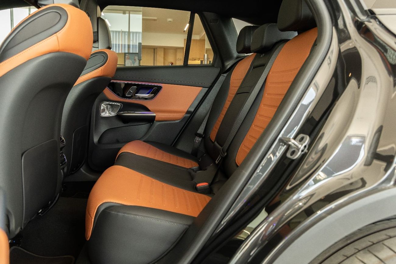 مرسيدس بنز GLC 300 Amazing Price | Mercedes-Benz GLC 300 SUV | 4Matic | HUD | 2024