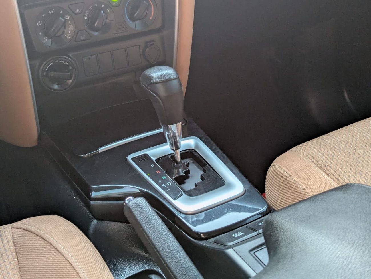 Toyota Fortuner Toyota Fortuner,2020.Gcc specs 2.7L only 51000km.white colour