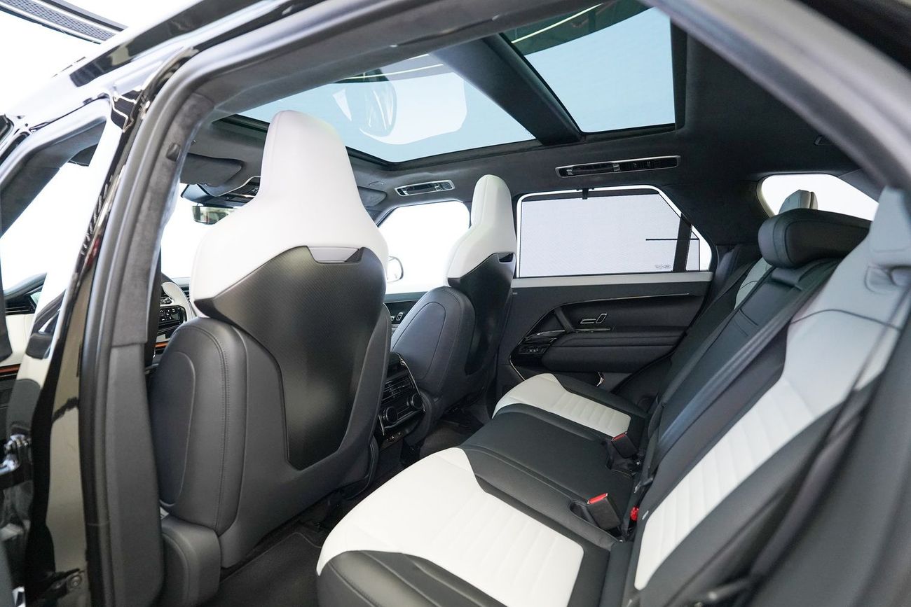 Land Rover Range Rover Sport SV Edition Two P635 4.4L SV Edition One P635 4.4L