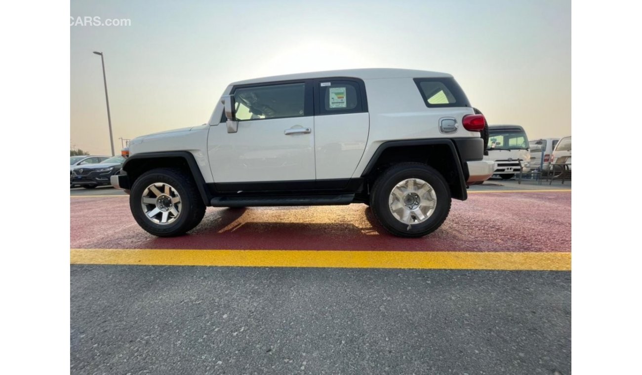 Toyota FJ Cruiser TOYOTA FJ CRUISER 4.0L, AWD, WITH JBL SOUND SYSTEM, MODEL 2021, WHITE COLOR FOR EXPORT ONLY