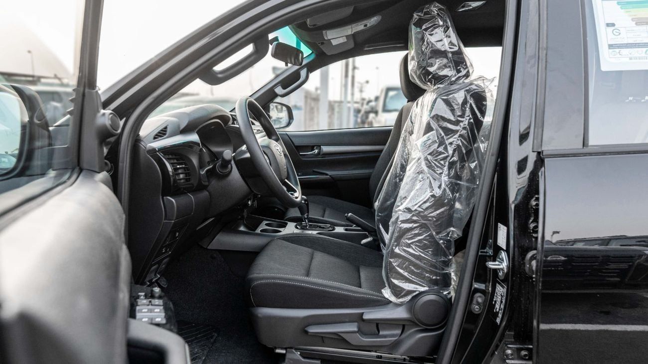 Toyota Hilux 2025 Toyota Hilux Adventure 4.0L AT Petrol (Black-Black)