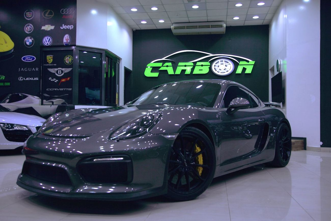 Porsche 718 Cayman GT4 4.0L (420 HP) M/T