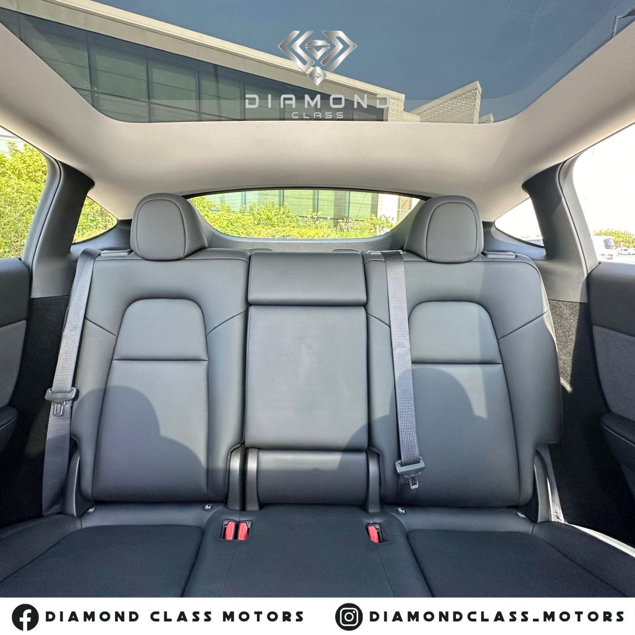 Tesla Model Y Tesla Model Y  Auto Pilot  2023 GCC 3,400 KM 169,000 AED Under Warranty from Tesla  Additional acces