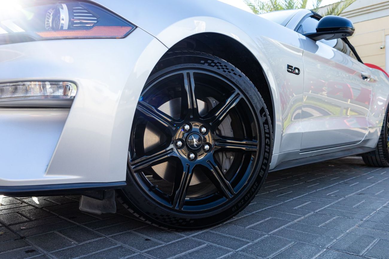 Ford Mustang GT Premium 5.0L V8