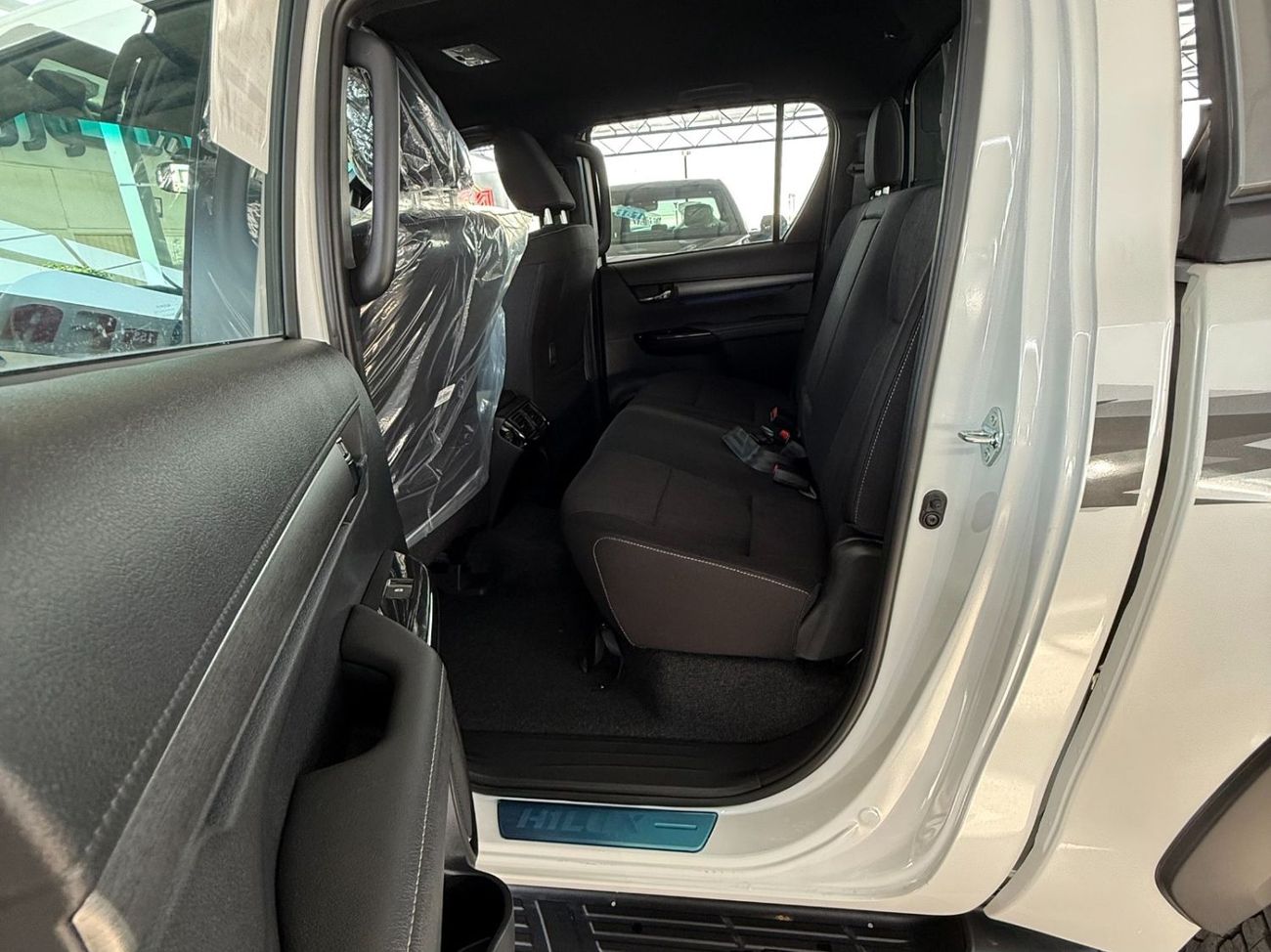 Toyota Hilux 2026 4.0 V6 **EXPORT ONLY**التصدير فقط خارج الخليج***