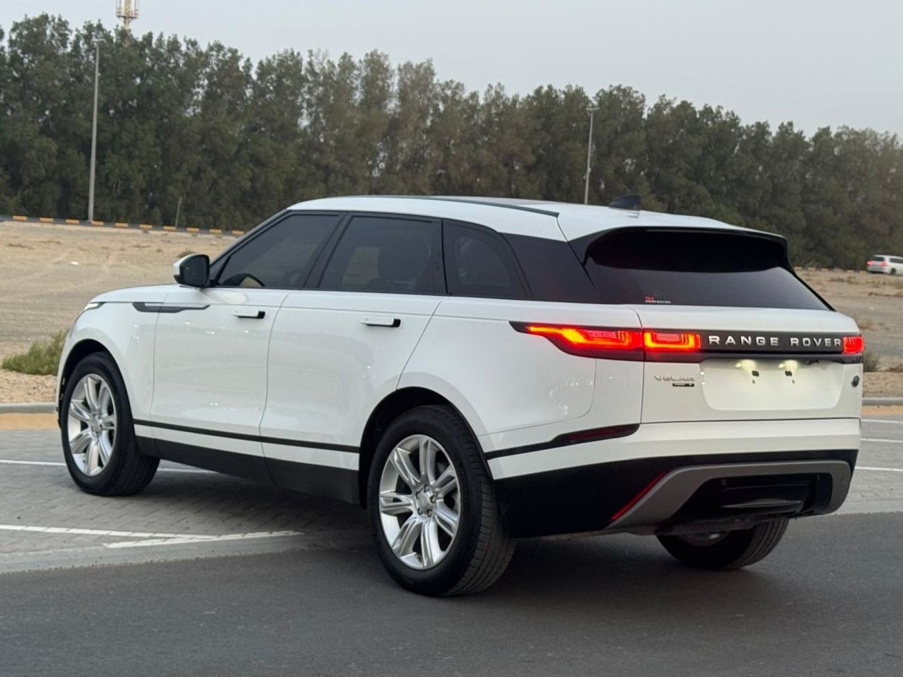 Land Rover Range Rover Velar Land Rover Range Rover Velar R-Dynamic,GCC 2020 Full service history