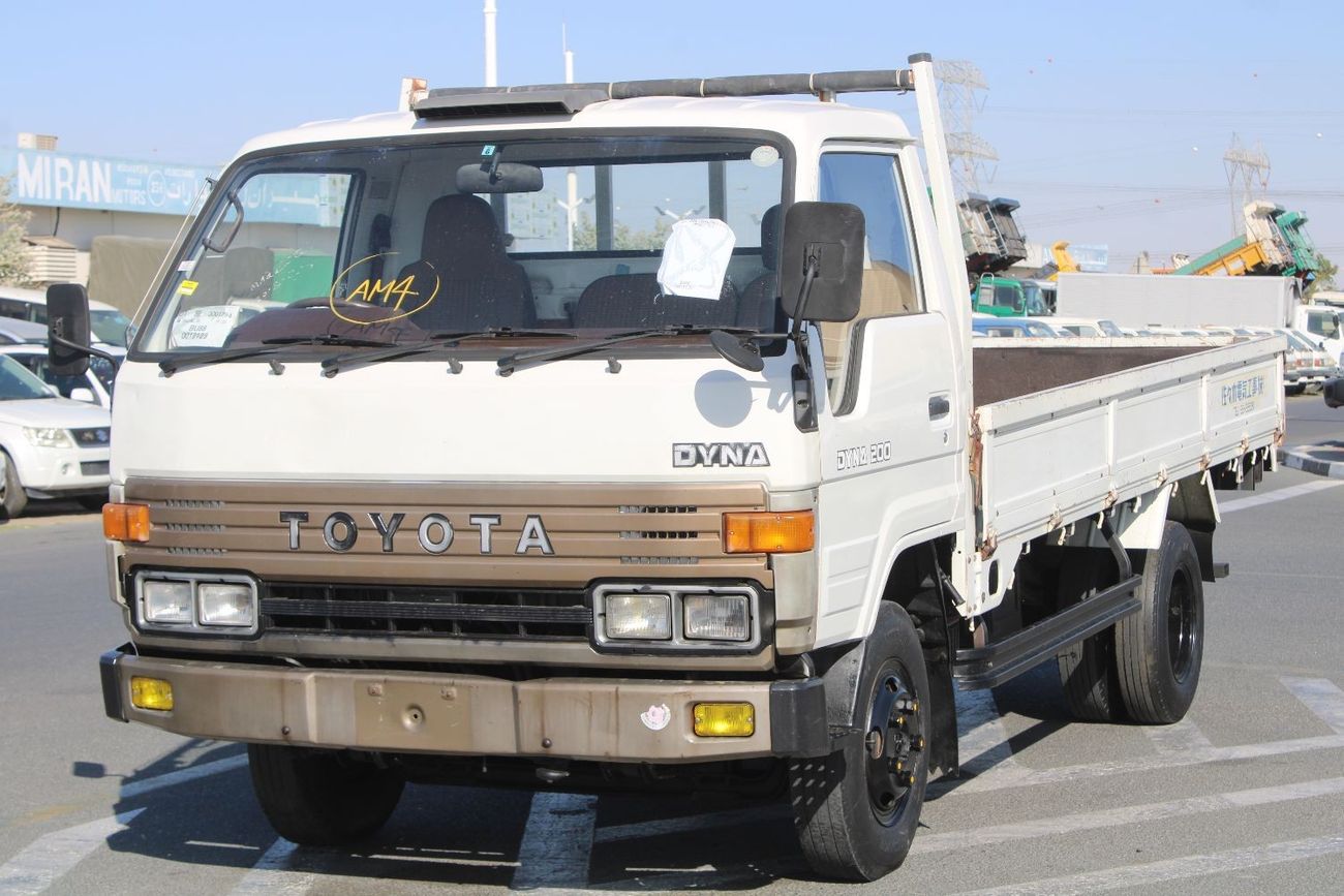 Used Toyota Dyna 1990 for sale in Dubai - 609028