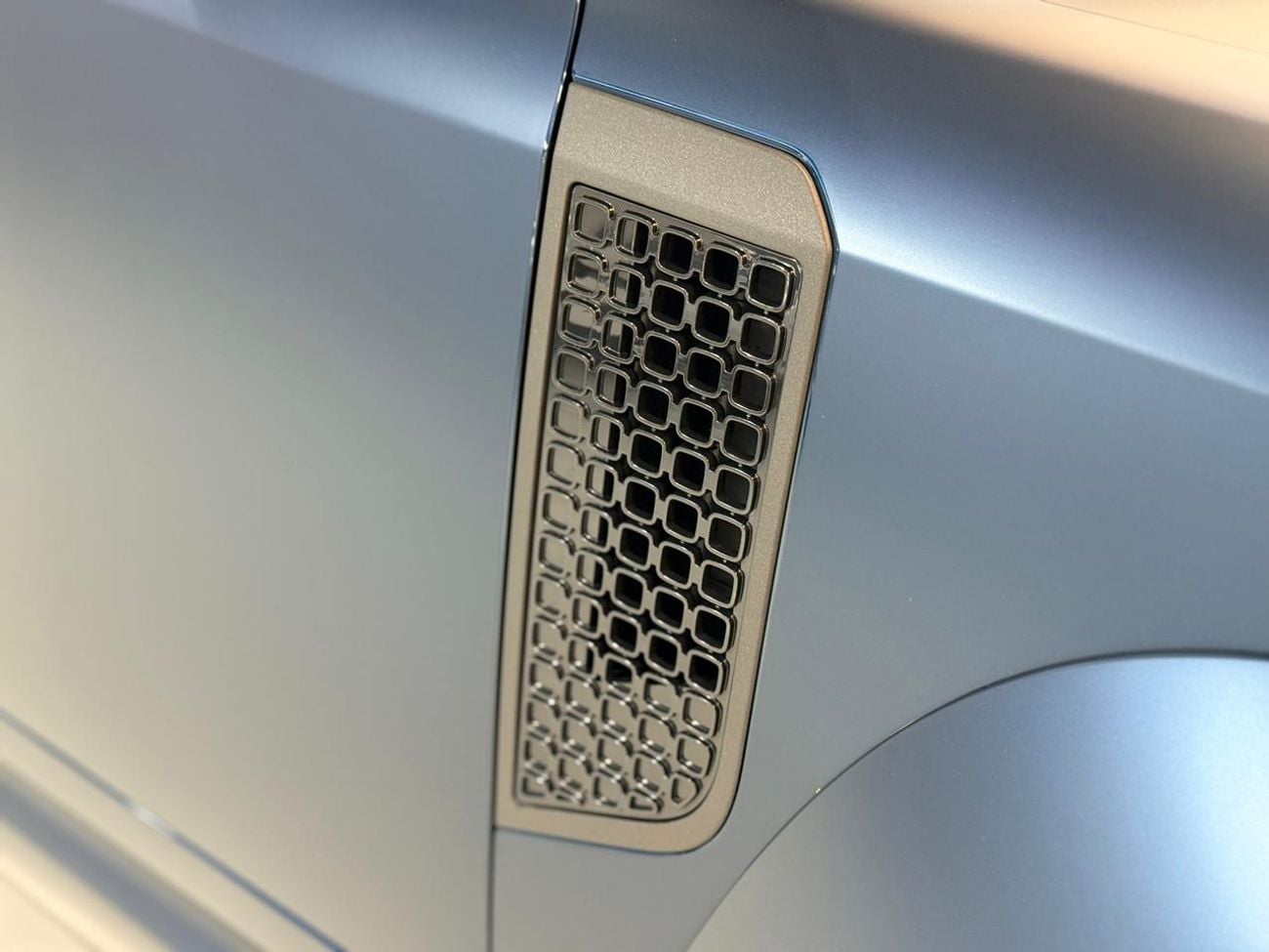 لاند روفر ديفندر 110 P635 OCTA V8 2026