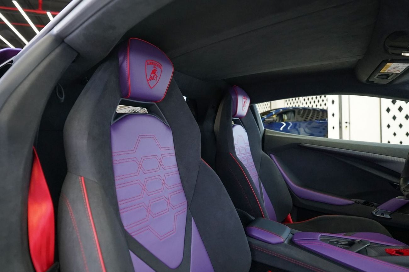 لامبورغيني ريفويلتو 6.5L V12 Hybrid