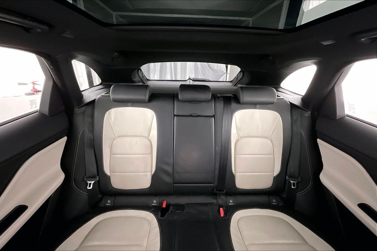 جاكوار F بيس R-Sport | عرض العيد الحصري | خالية من أضرار الفيضانات