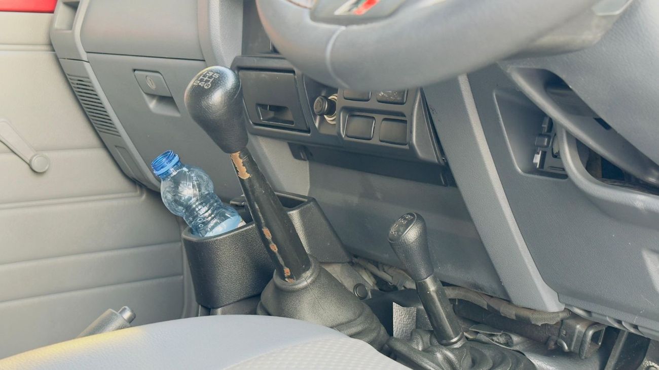 Toyota Land Cruiser OFF ROAD MODIFIED | MANUAL TRANSMISISON | DOUBLE CABIN  | 4.5L DIESEL V8 ENGINE |