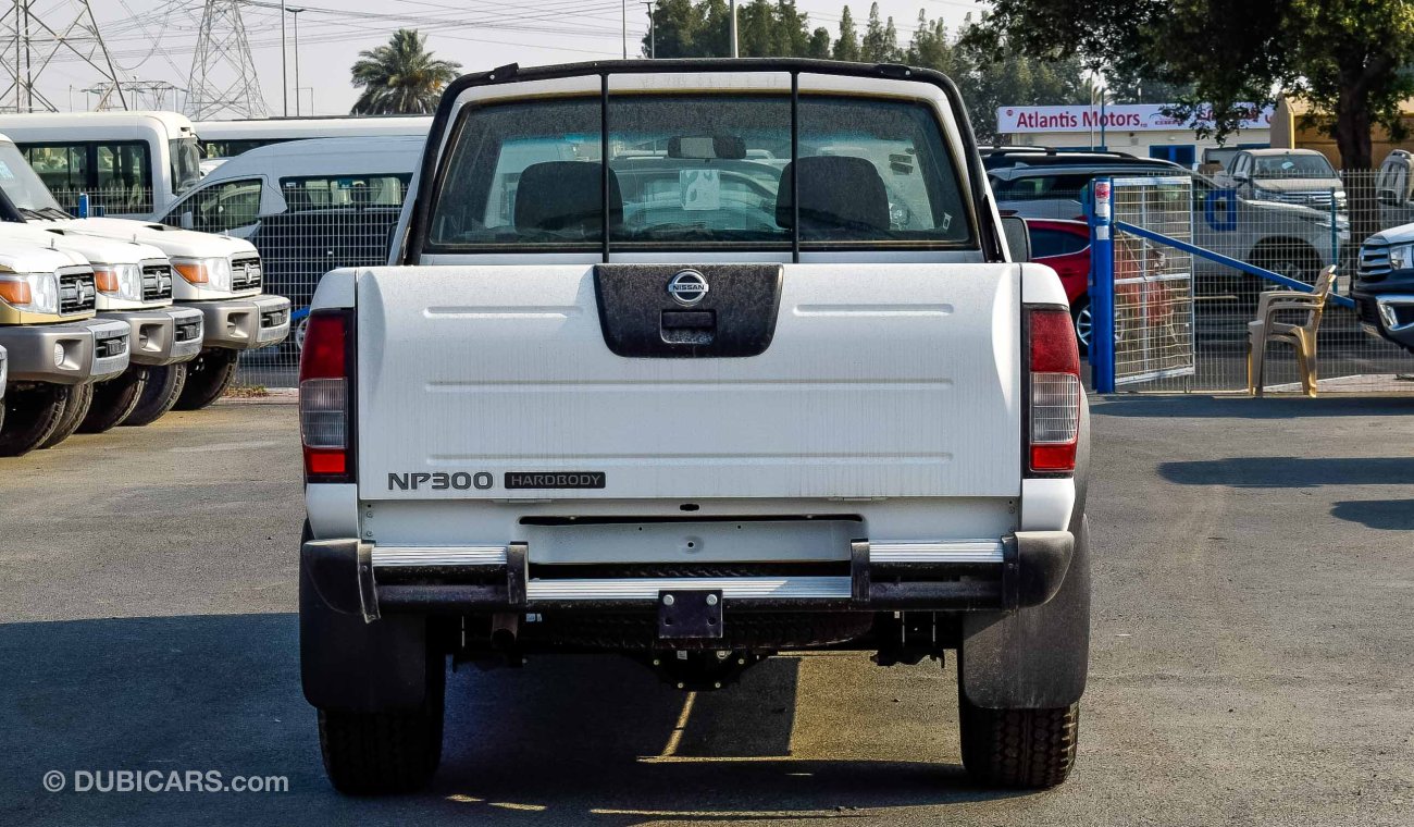 Nissan NP 300 2.5 L DIESEL  2018 WHITE 4 CYLINDER MANUAL TRANSMISSION PICK UP TRUCK DIESEL ONLY FOR EXPORT