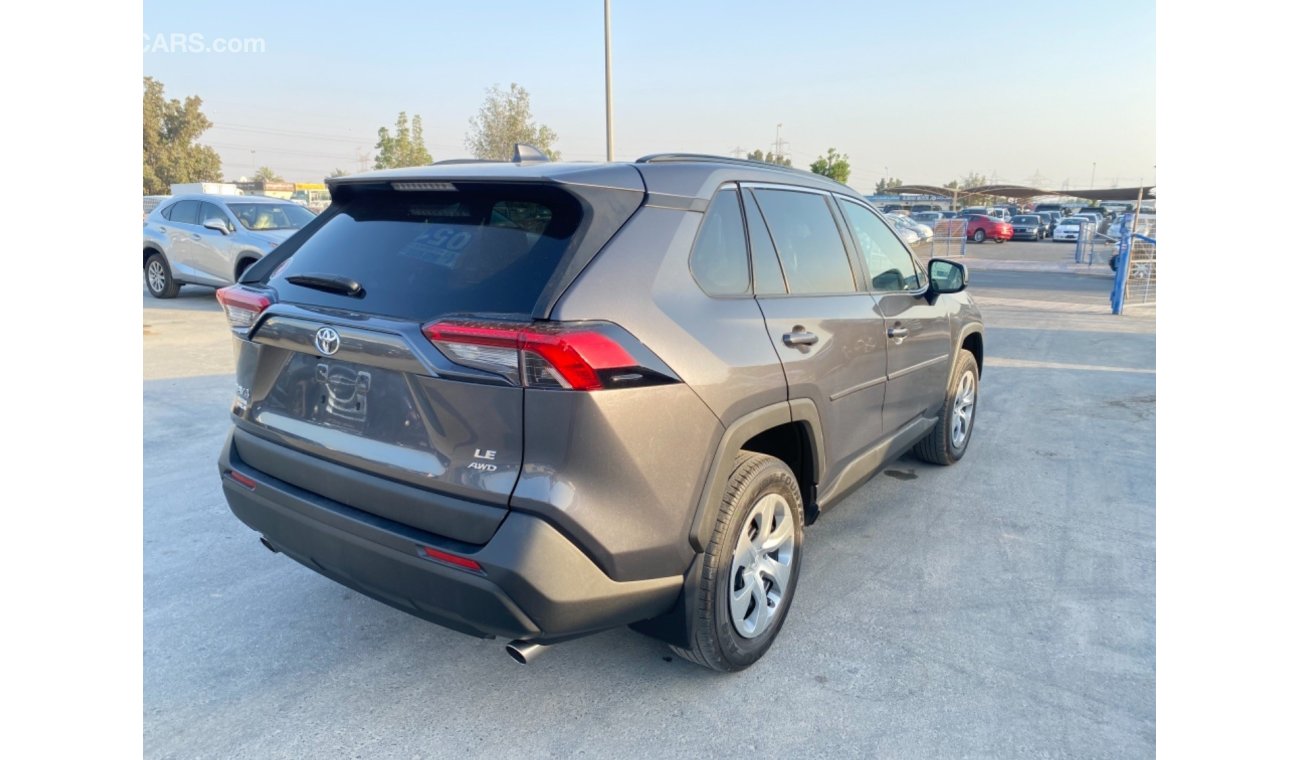 Toyota RAV4 LE