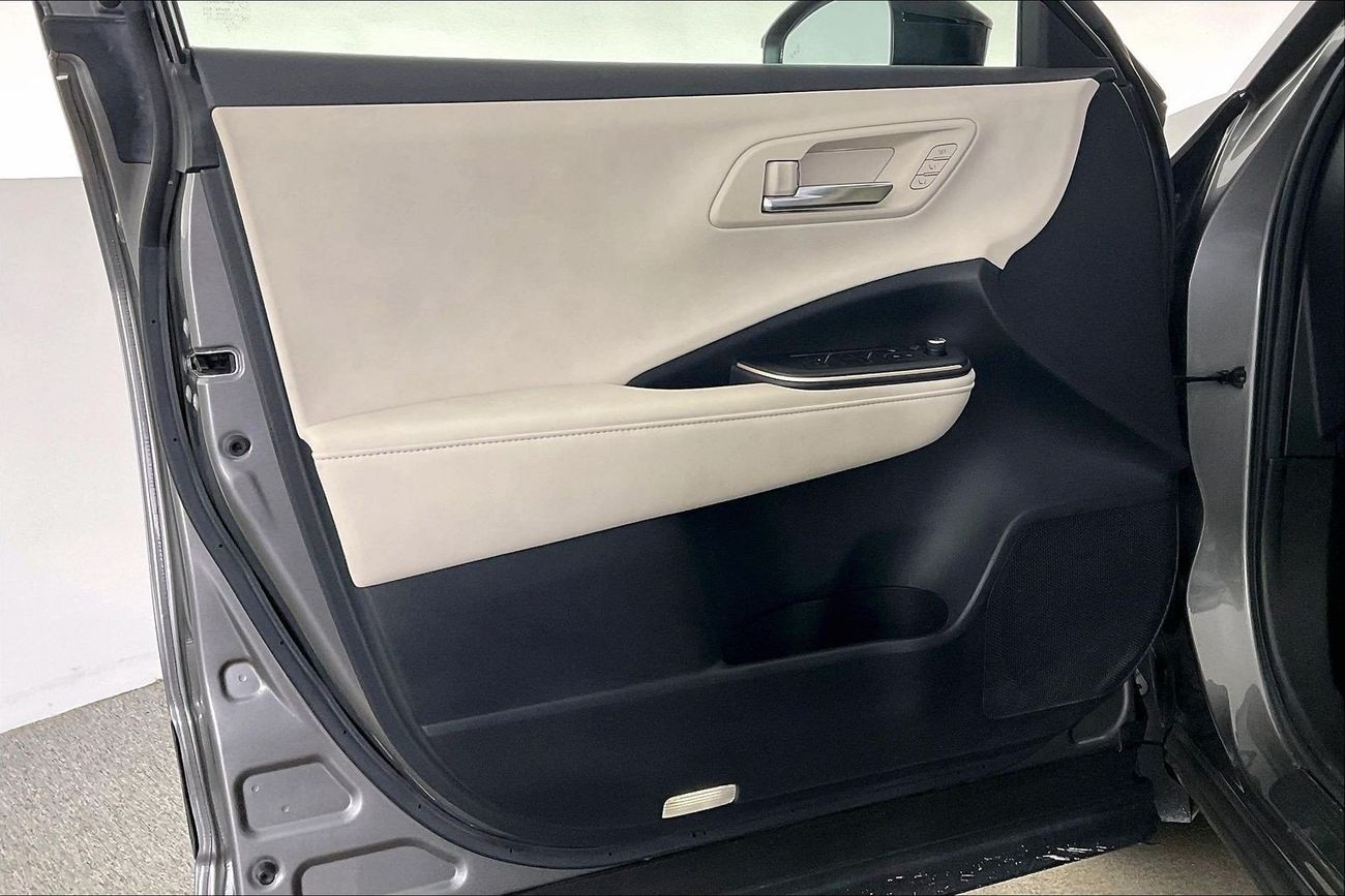 Toyota Crown Platinum | National Day Celebration | Guaranteed Warranty | 0 Down Payment