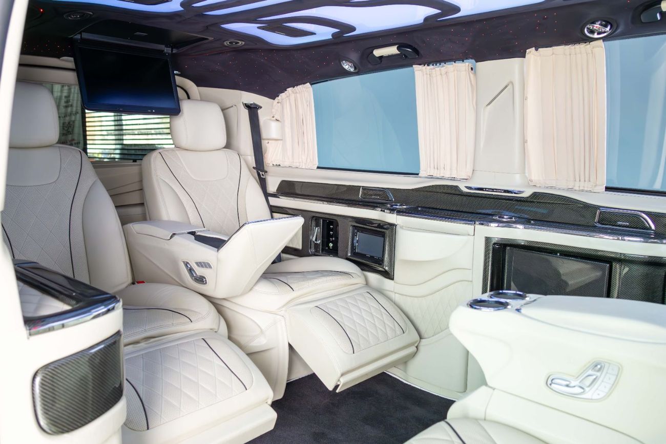 Mercedes-Benz V 250 Std 2.1L GCC-Maybach Edition-Gargash Service Package Until 135,000KM-VIP Options
