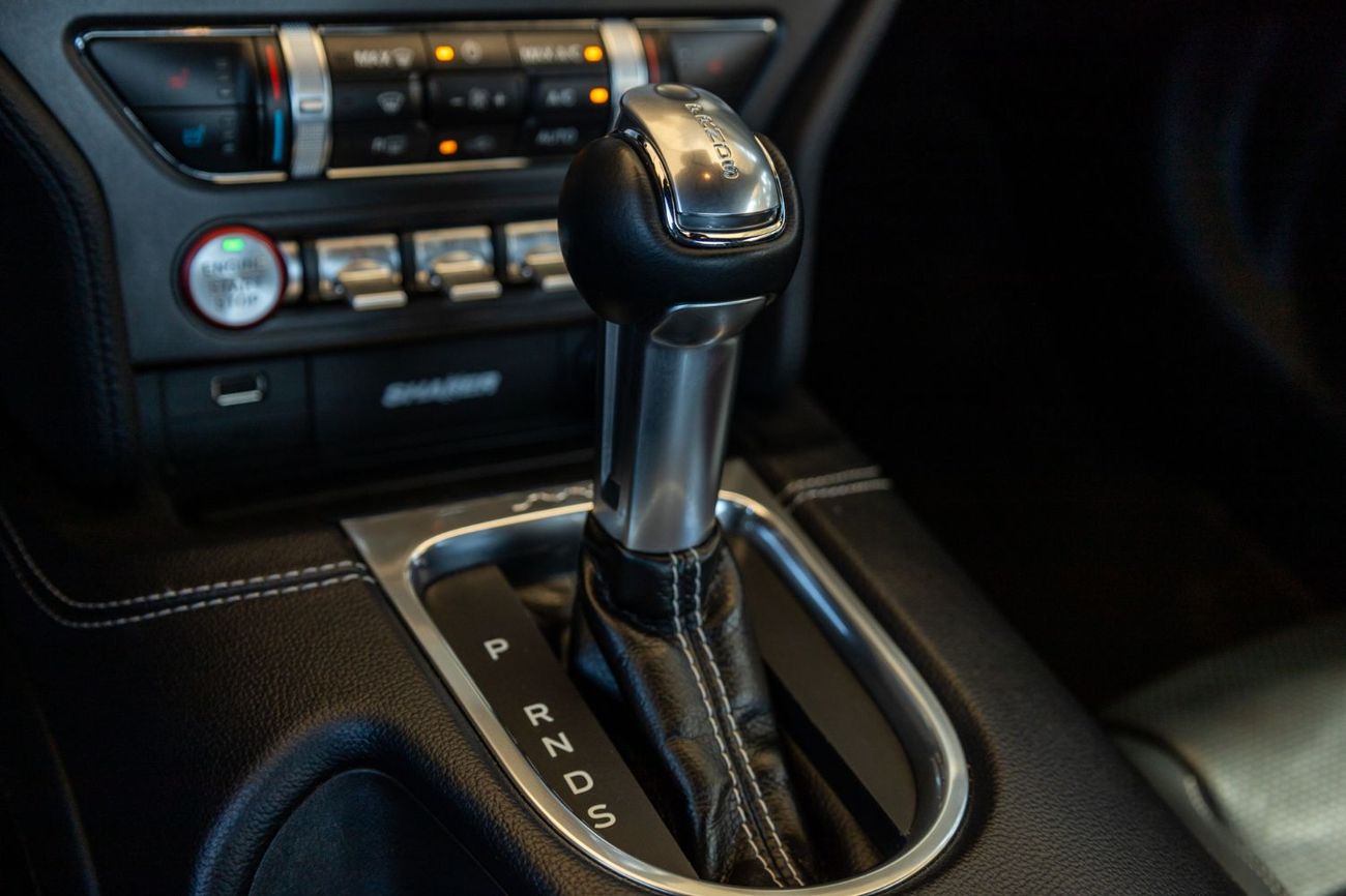 Ford Mustang GT Premium 5.0L V8