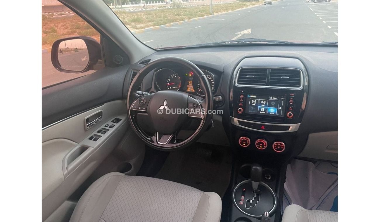 Mitsubishi ASX GLX Mid Model 2017 2.0L V4 - GCC specs / very clean