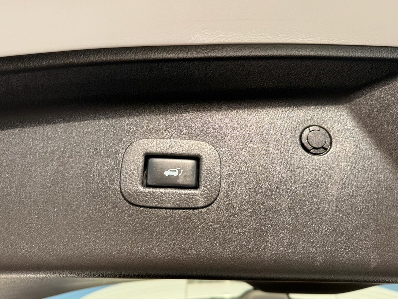 إنفينيتي QX80 Luxury 5.6L