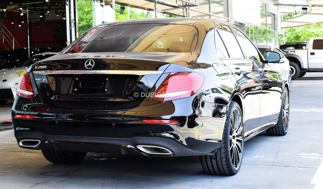 Mercedes-Benz E200