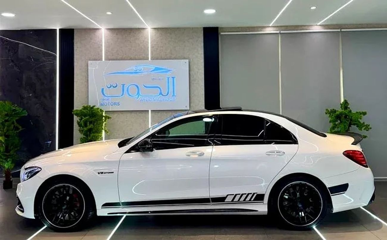 Mercedes-Benz C 63S AMG Std 4.0L Sedan