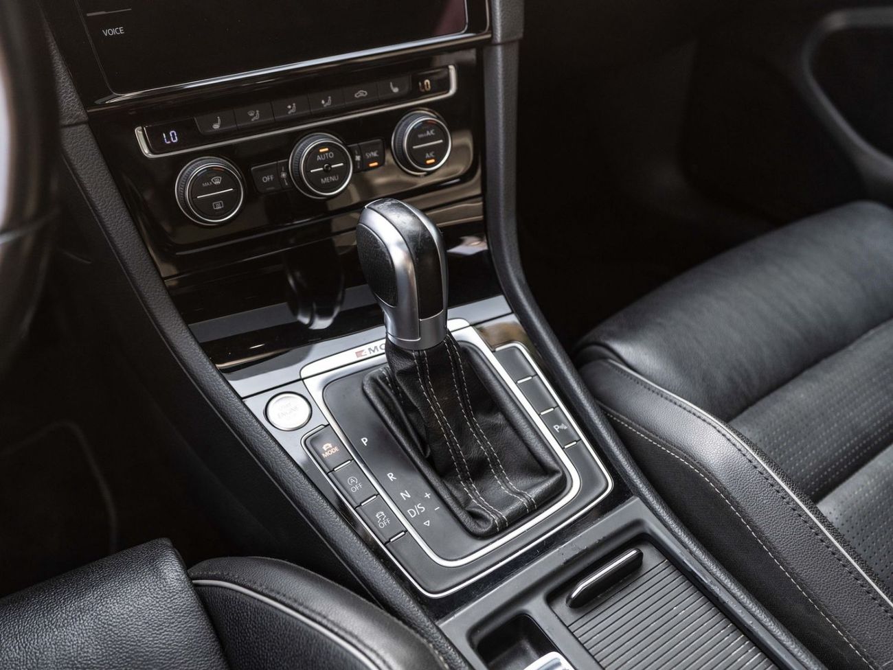 Volkswagen Golf R SPORT