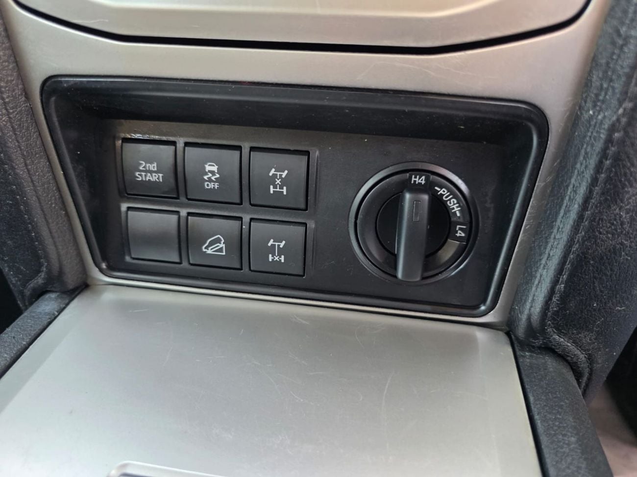 Toyota Prado 2019 4WD AT DIESEL = RIGHT HAND