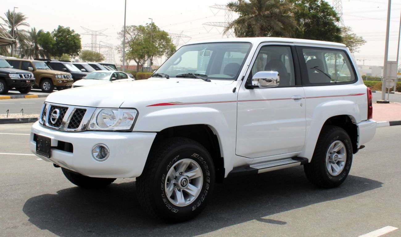 نيسان باترول سفاري NISSAN PATROL SAFARI 2022 GCC DRIVEN ONLY 13K WITH 5 YEARS AGENCY WARRANTY  IN