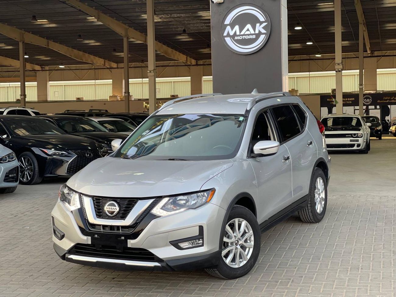 Nissan Rogue SV / V4 2.5L / RADAR / ROAD ASSIST / BIG SCREEN / 4X4 / RIMS / IN PERFECT CONDITION