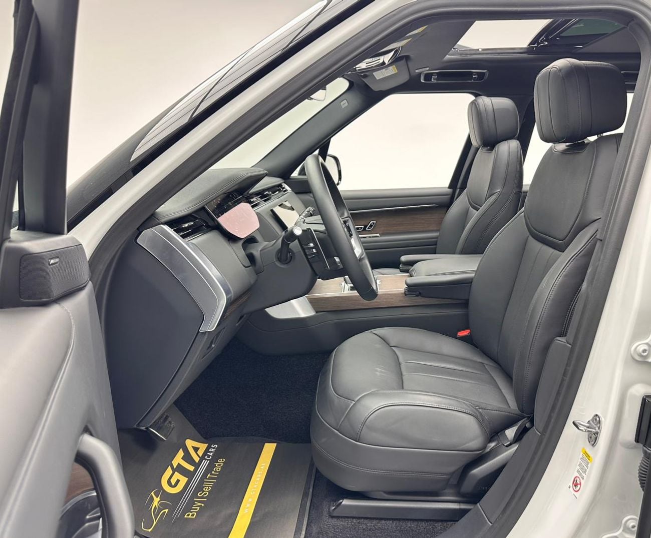 Land Rover Range Rover LWB SE P530 4.4L 2025 Land Rover Range Rover SE P530 LWB, Warranty, Excellent Condition