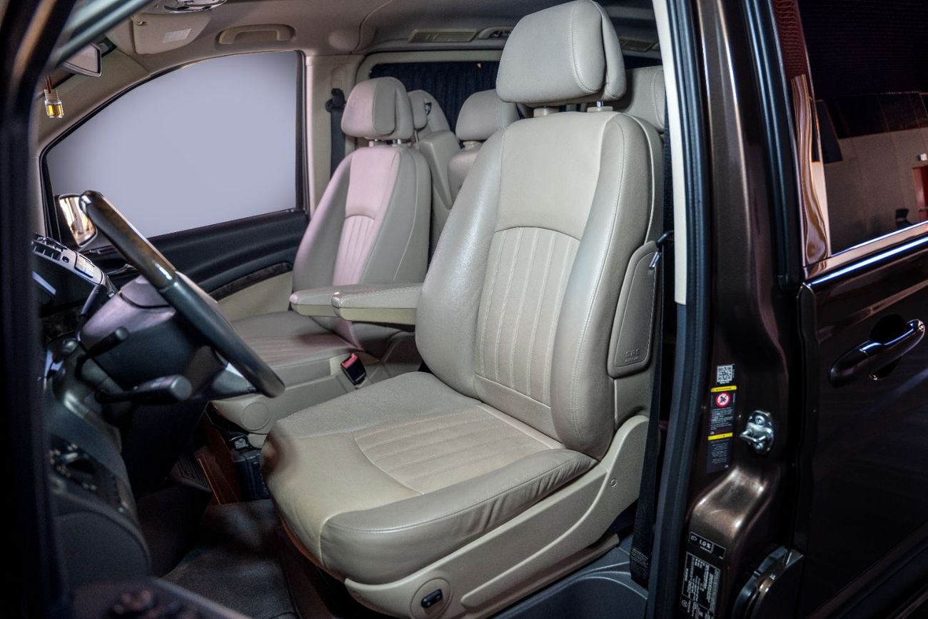 مرسيدس بنز فيانو Wheelchair Accessible Premium Van – 2×3 Seating