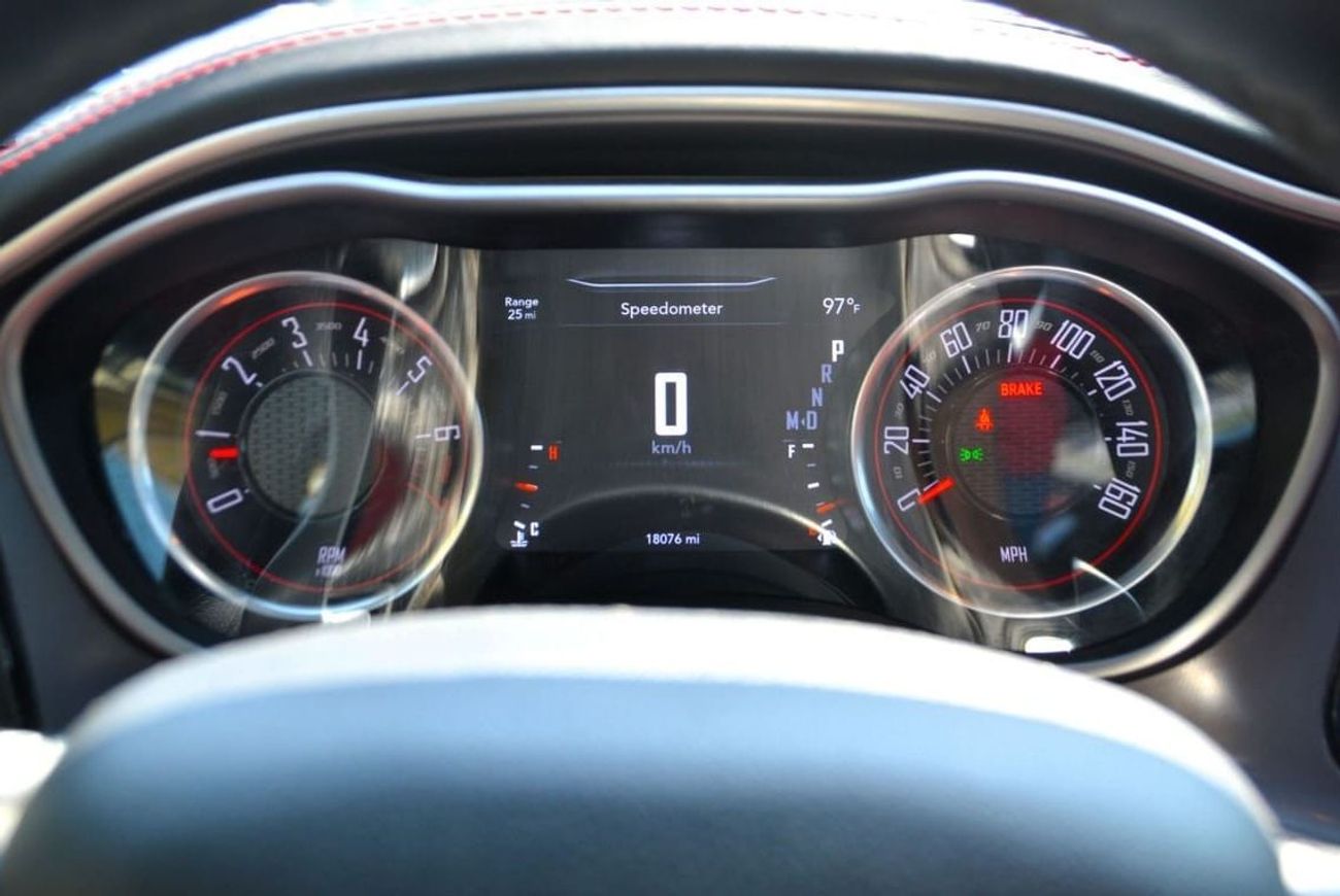 Dodge Challenger SXT Plus 3.6L