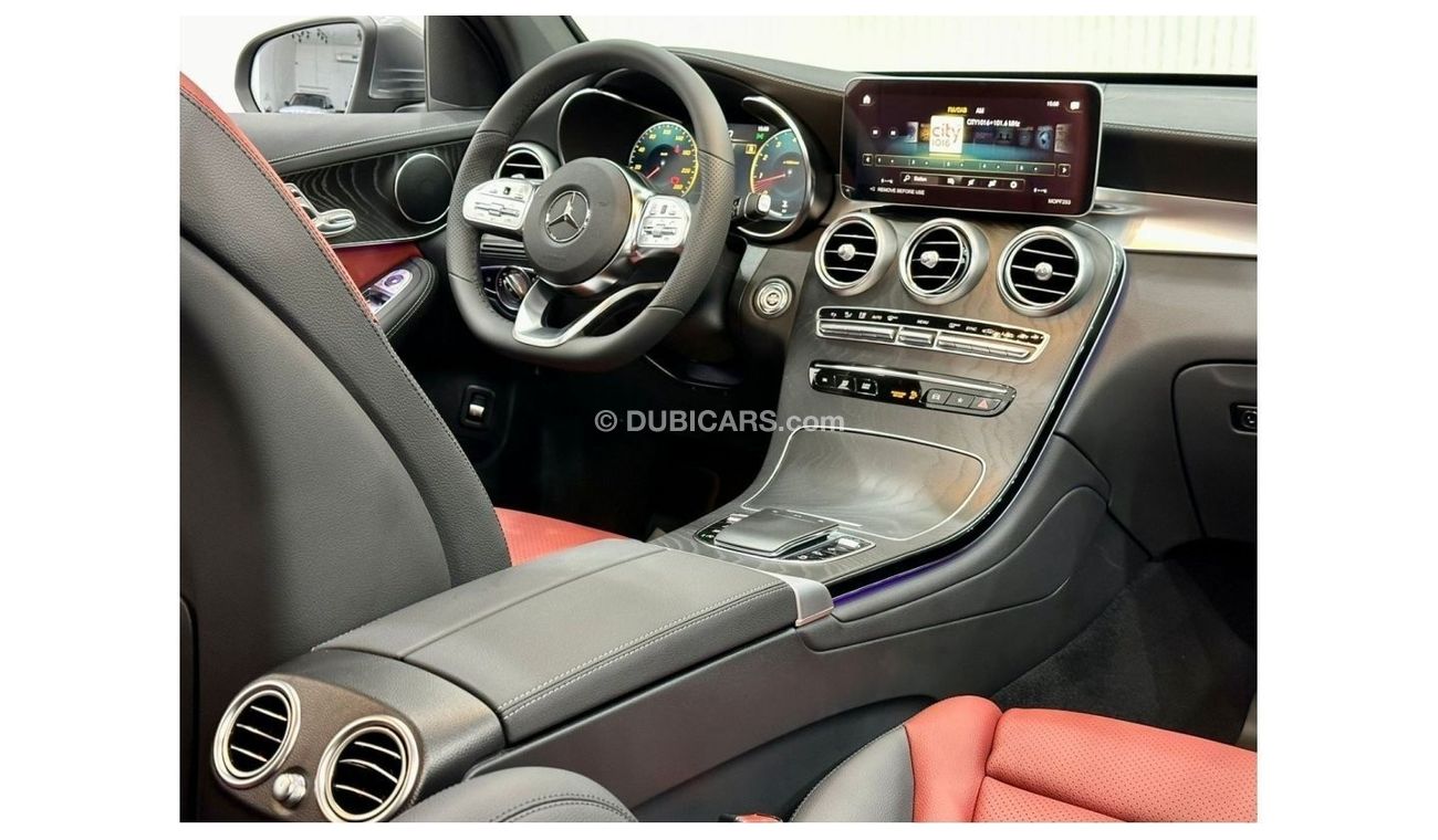 مرسيدس بنز GLC 200 *Brand New* 2023 Mercedes Benz GLC200 Coupe 4MATIC, 2028 Mercedes Warranty, Full Options, GCC