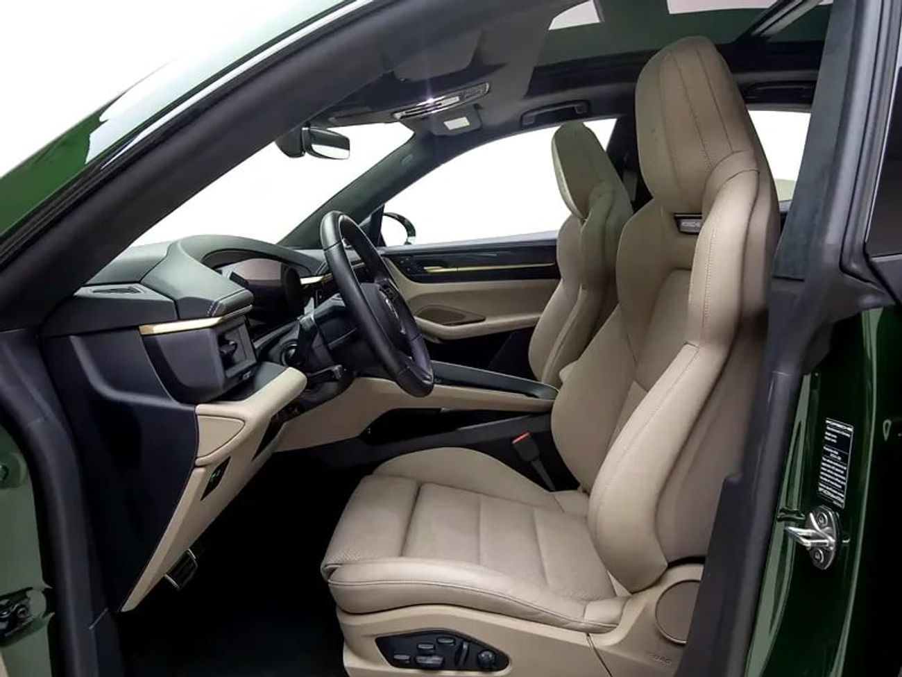 Porsche Macan Turbo Electric