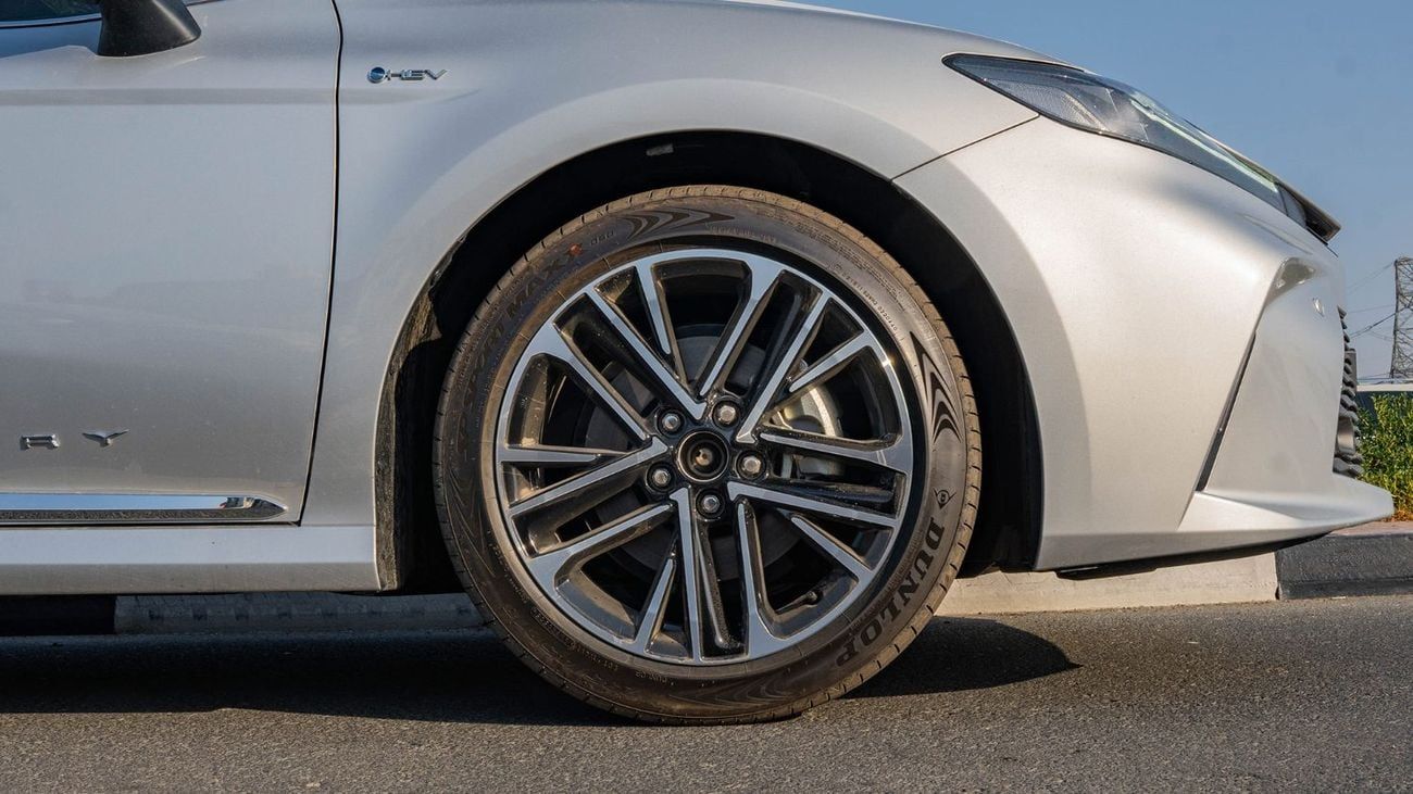 Toyota Camry 2025 Toyota Camry LE 2.5L AT Hybrid (Silver)