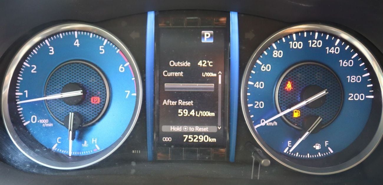 تويوتا فورتونر تيوتا فوتشنر موديل 2022خليجى بمحرك 4000  سى سى و6سلندر وممشى  KM 75000 بسعر 105000درهم