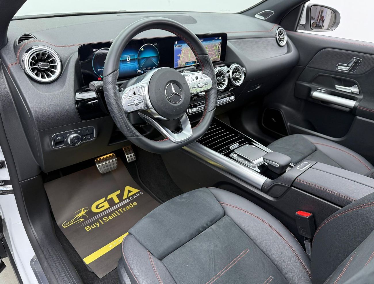 مرسيدس بنز EQA 350 SUV 2023 Mercedes Benz EQA 350 4Matic, 2032 MB Warranty + Service Pack, Very Low Km, GCC