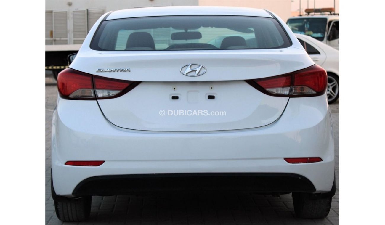 Hyundai Elantra Hyundai Elantra 2015 GCC 1600cc, in excellent condition, without accidents, very clean from inside a