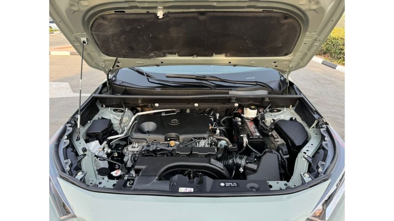 Toyota RAV4 2020 XLE SUNROOF PUSH START AWD US SPEC