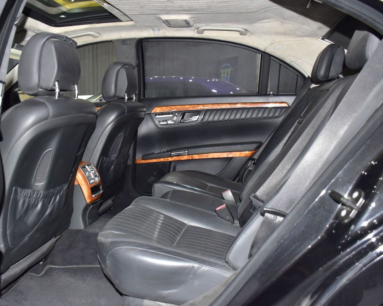 Mercedes Benz S600 EXCELLENT DEAL for our Mercedes Benz S600 AMG V12 ( 2008 Model ) in Black Color Japanese Specs
