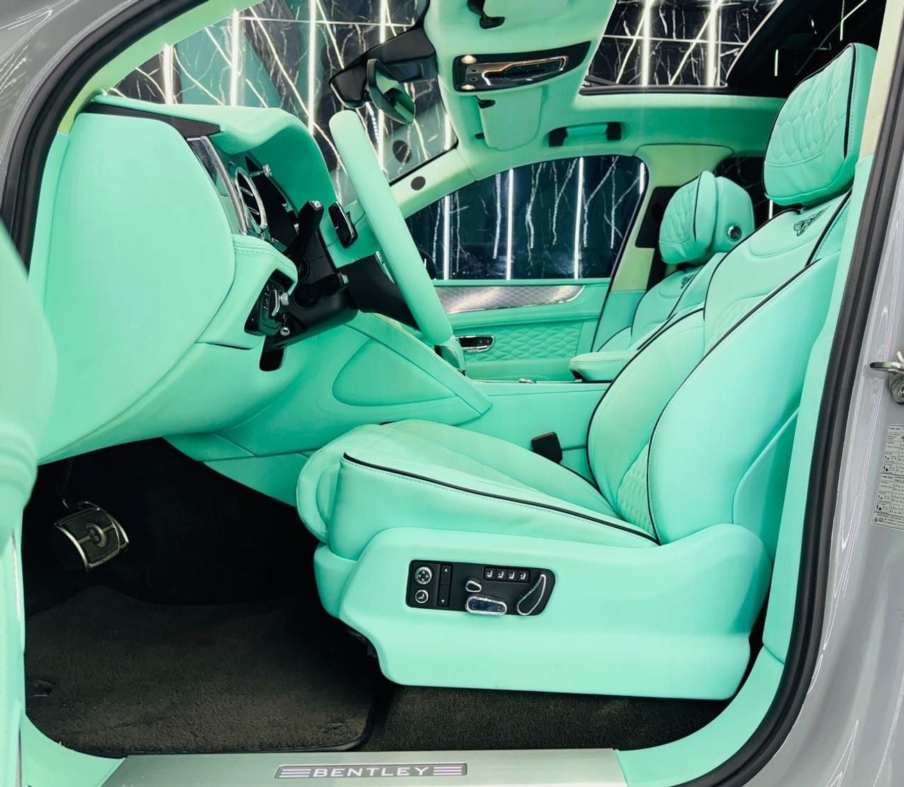 Bentley Bentayga FIRST EDITION
